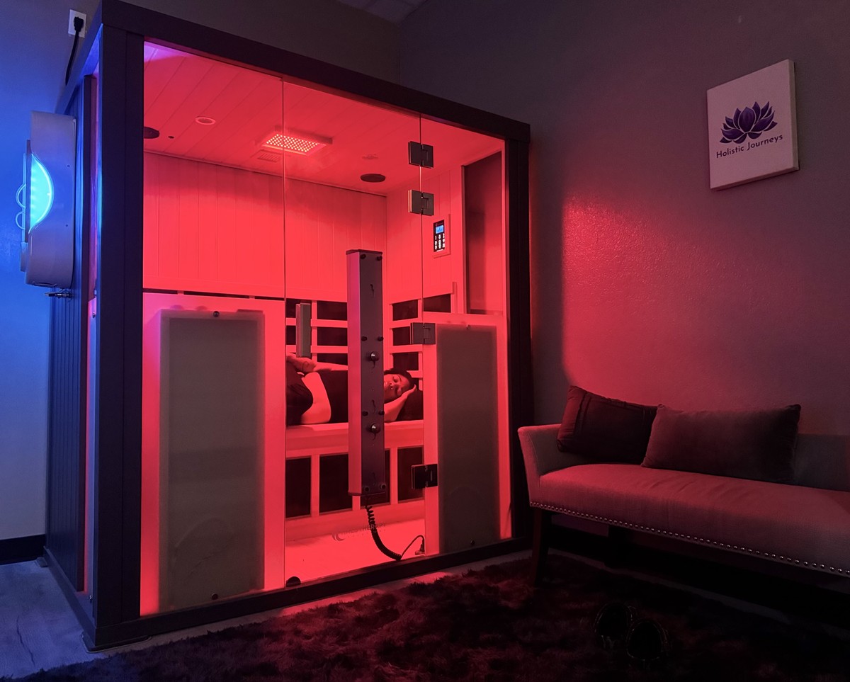 Red light therapy sauna with chromotherapy